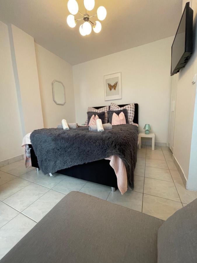 Enna Apartment 4 Meerblick Perfect Location 메덜린 외부 사진